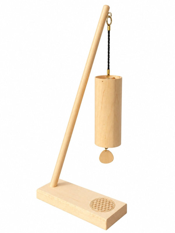Carillon Koshi Ocean en érable sur le support Fleur de vie, fond blanc
